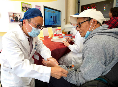 從解決老人“掛號難”到填補精神需求，這個“大世界”專門提供健康養老服務與健康咨詢服務